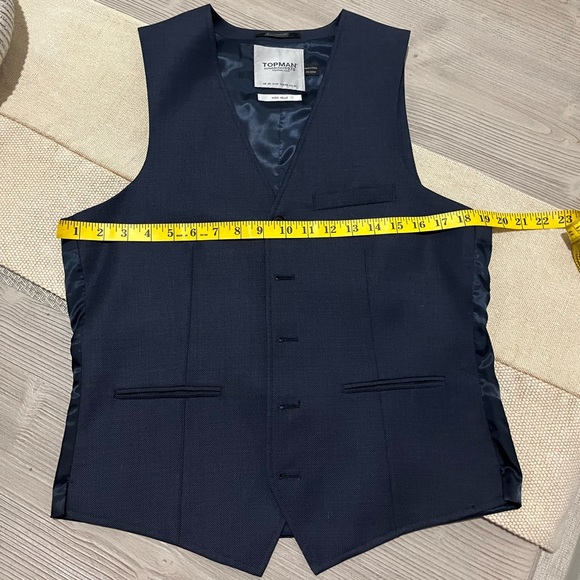 Topman- stretch skinny textured suit vest in navy - Picture 6 of 7